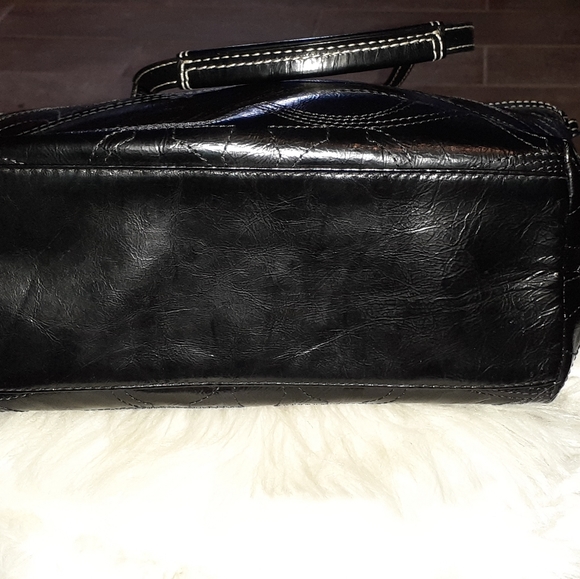 Coach - Picture 3 of 5